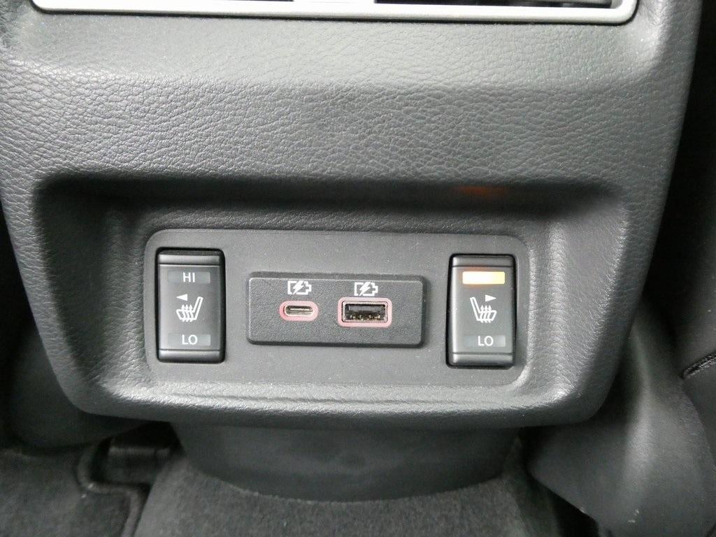 2023 Nissan Maxima Platinum