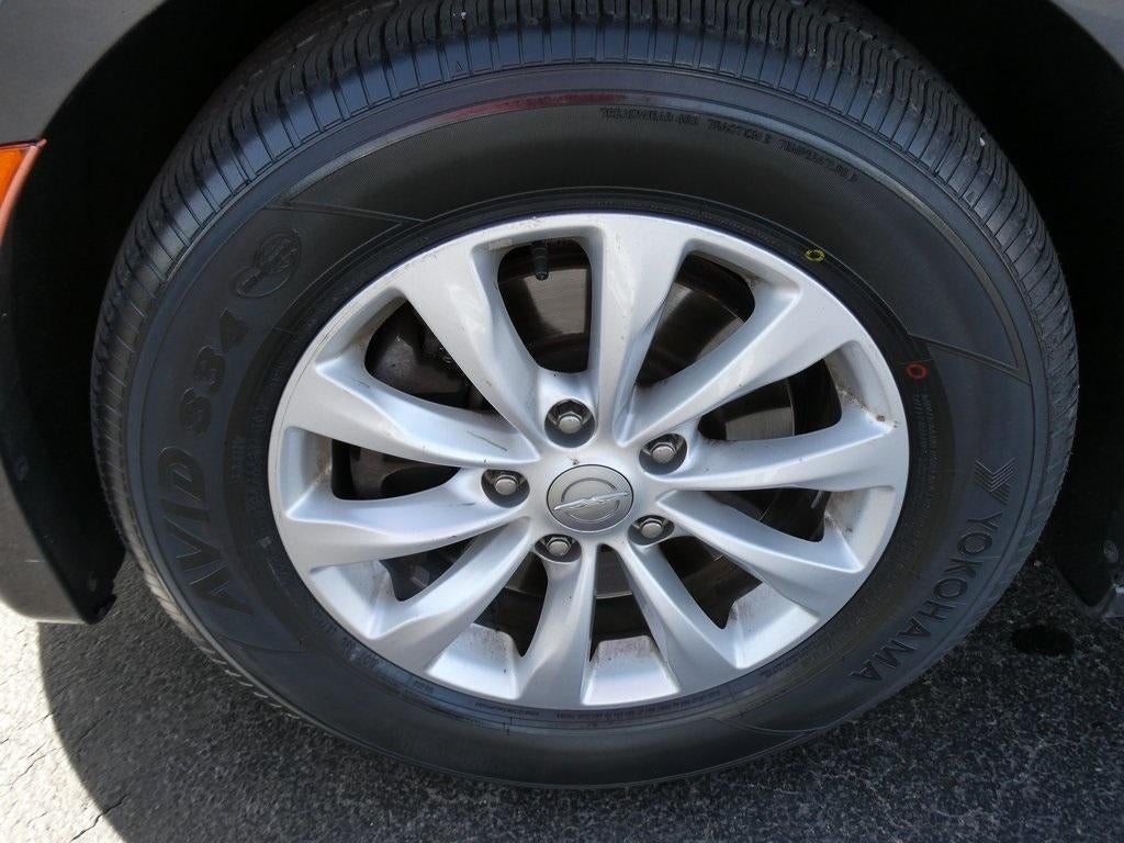 2017 Chrysler Pacifica Touring-L