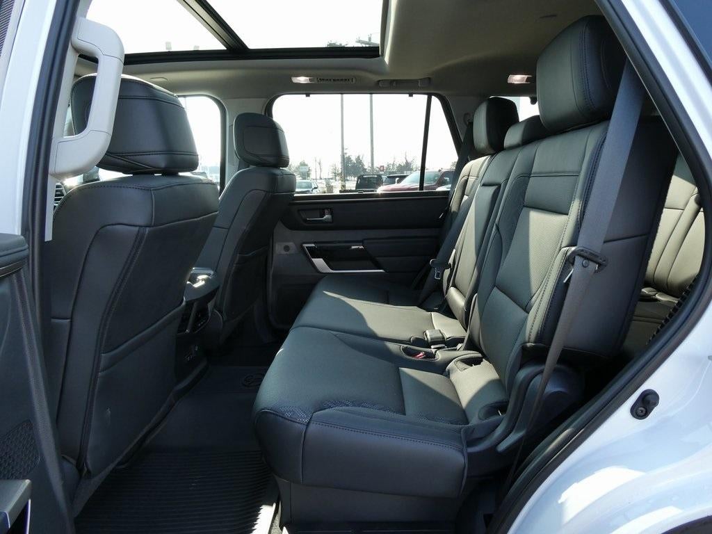 2024 Toyota Sequoia SR5