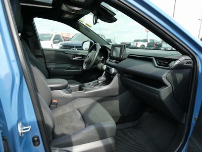 2022 Toyota RAV4 Hybrid SE