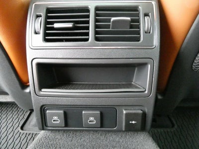 2024 Jaguar XF R-Dynamic SE