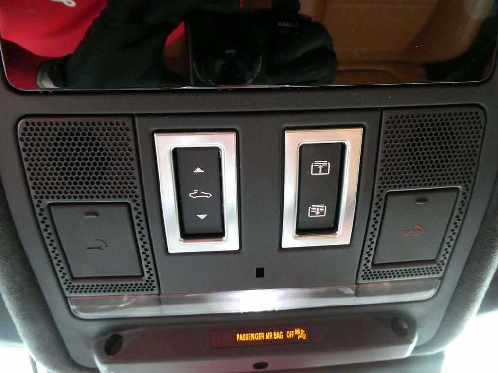 2024 Jaguar XF R-Dynamic SE