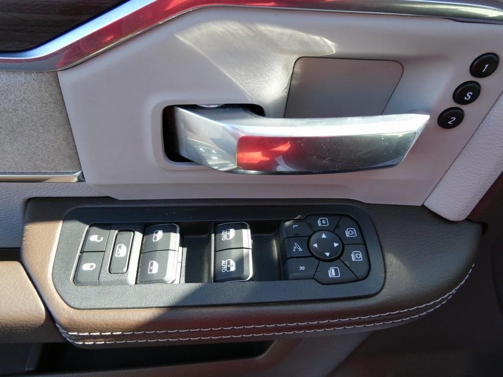 2025 RAM 3500 Laramie 4x4 Crew Cab 8' Box