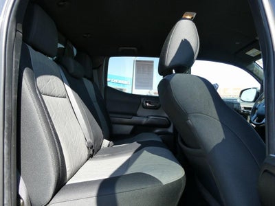 2022 Toyota Tacoma 4WD 4WD SR Double Cab 5' Bed V6 AT (GS)