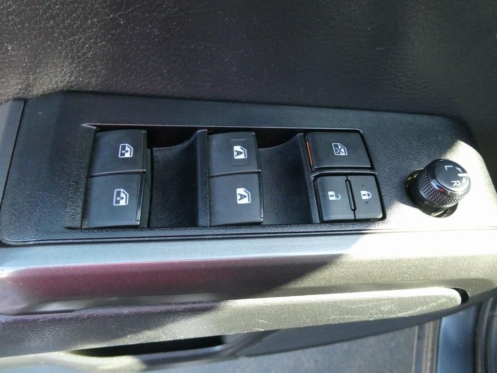 2022 Toyota Tacoma 4WD 4WD SR Double Cab 5' Bed V6 AT (GS)