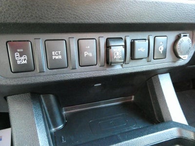 2022 Toyota Tacoma 4WD 4WD SR Double Cab 5' Bed V6 AT (GS)