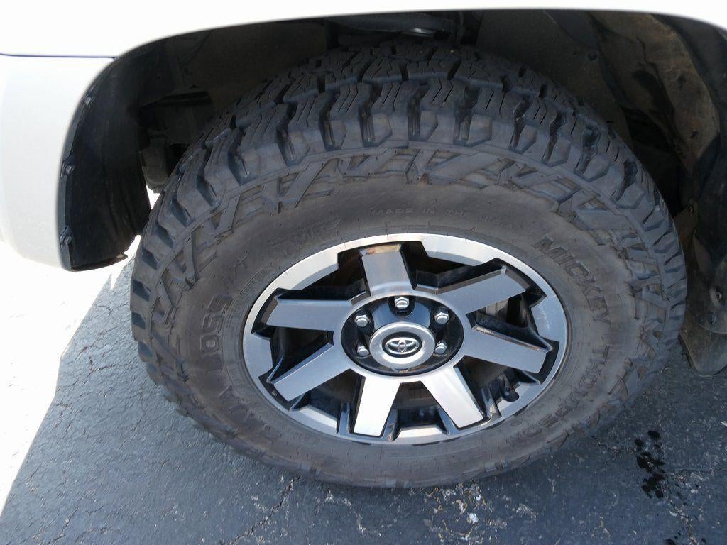 2023 Toyota 4Runner TRD Off Road 4WD (Natl)