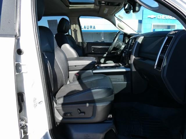 2017 RAM 1500 Night Crew Cab 4x4 5'7' Box