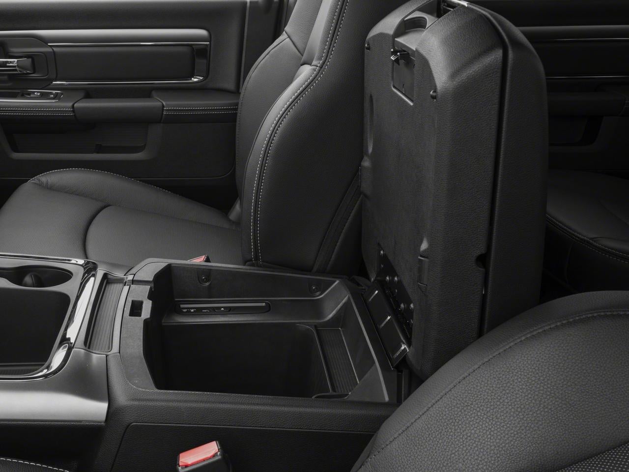 2017 RAM 1500 Night Crew Cab 4x4 5'7' Box