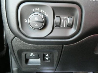 2021 RAM 1500 Limited Crew Cab 4x4 5'7' Box