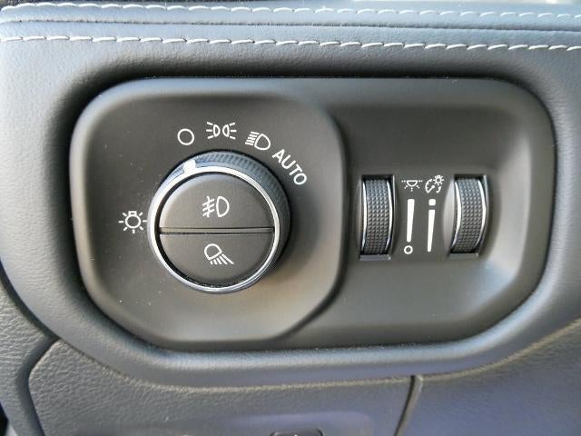 2022 RAM 1500 Limited Crew Cab 4x4 5'7' Box