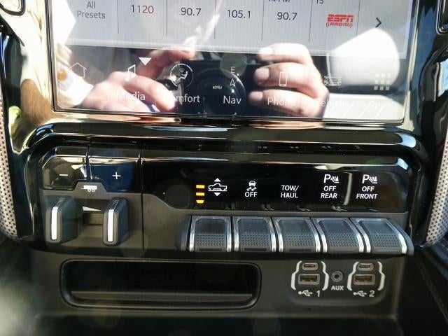 2022 RAM 1500 Limited Crew Cab 4x4 5'7' Box