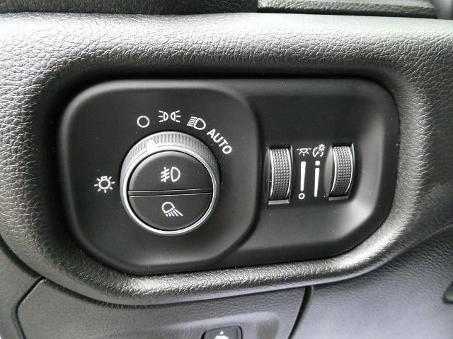 2023 RAM 1500 Laramie Crew Cab 4x4 5'7' Box