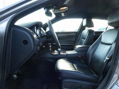 2014 Chrysler 300 4dr Sdn RWD