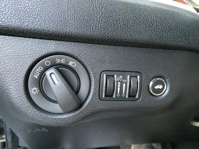 2014 Chrysler 300 4dr Sdn RWD