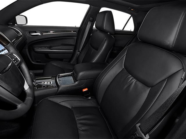 2014 Chrysler 300 4dr Sdn RWD