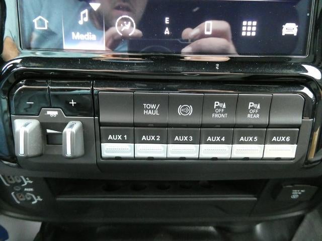 2024 RAM 3500 Big Horn Crew Cab 4x4 8' Box