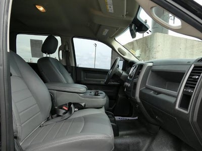 2020 RAM 1500 Classic Tradesman Crew Cab 4x4 5'7' Box