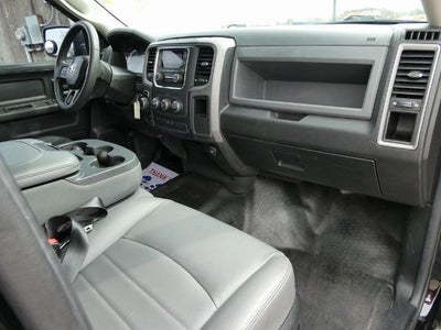 2020 RAM 1500 Classic Tradesman Crew Cab 4x4 5'7' Box
