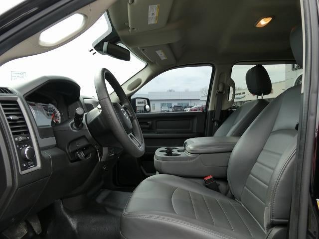 2020 RAM 1500 Classic Tradesman Crew Cab 4x4 5'7' Box