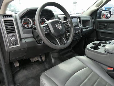 2020 RAM 1500 Classic Tradesman Crew Cab 4x4 5'7' Box