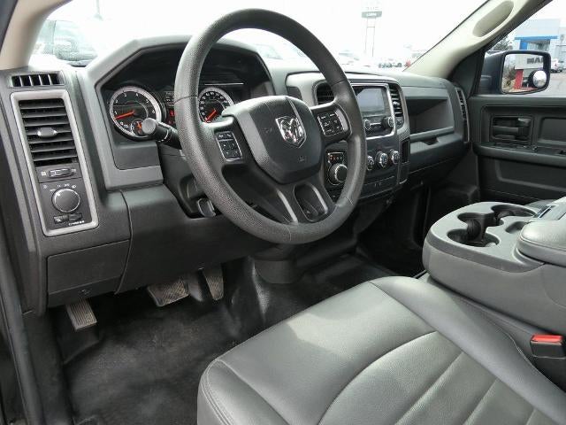 2020 RAM 1500 Classic Tradesman Crew Cab 4x4 5'7' Box