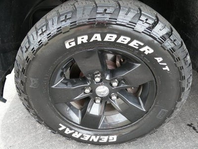 2020 RAM 1500 Classic Tradesman Crew Cab 4x4 5'7' Box