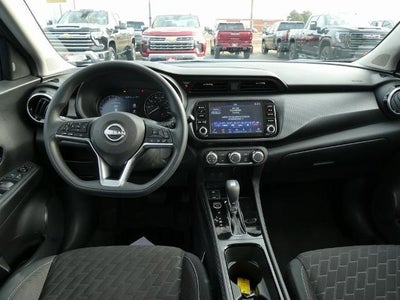 2023 Nissan Kicks SV Xtronic CVT